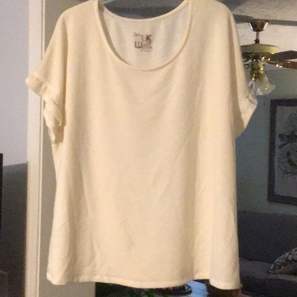 Off white pull over top, size 1x